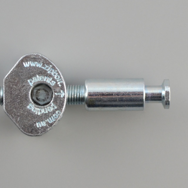 13.801 Zipbolt cтяжка столярная