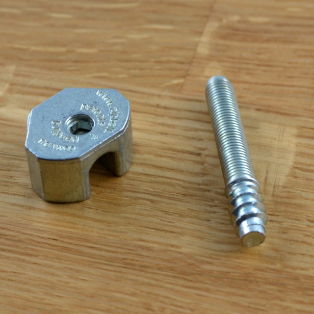 12.600 Zipbolt cтяжка столярная